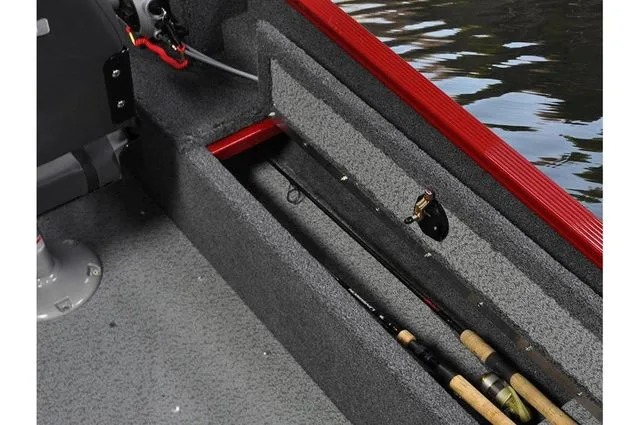 Slide: The Image of Lund 1650 Angler Tiller 2023 - 8