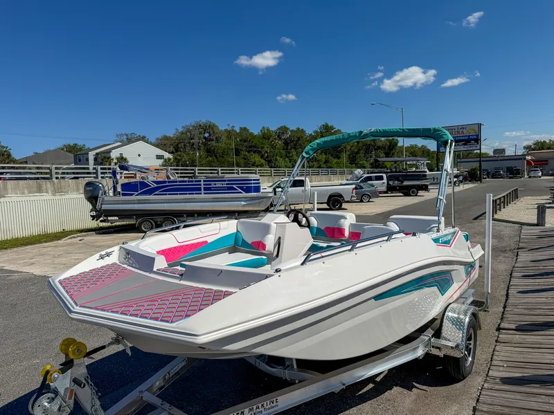 Slide: The Image of Starcraft J7 JET SUPER SPORT 2027 - 4