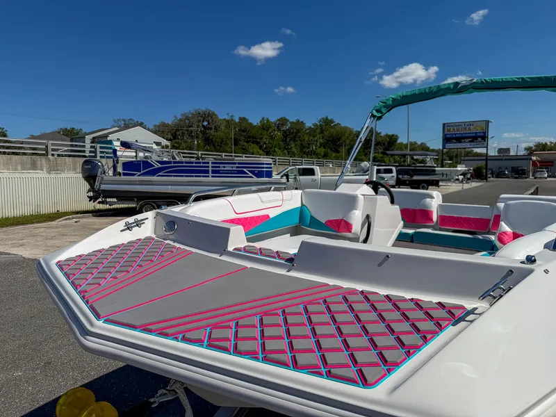 Slide: The Image of Starcraft J7 JET SUPER SPORT 2027 - 6