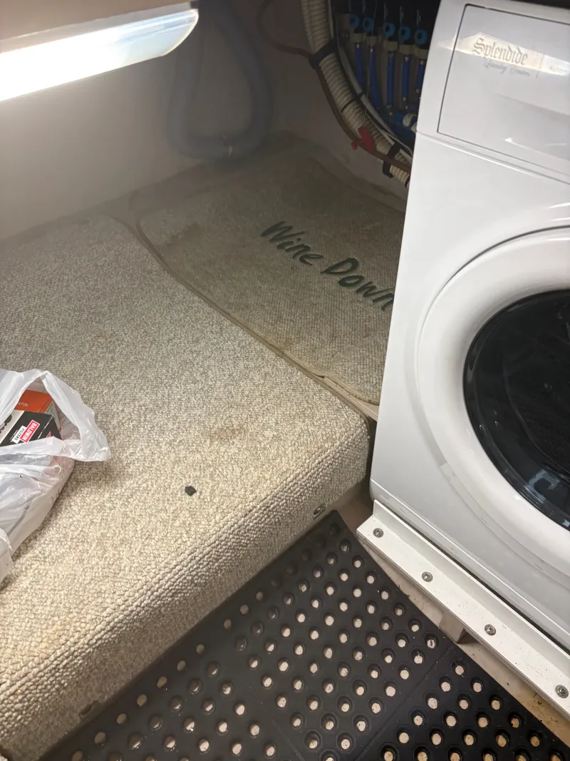 Slide: The Image of Sea Ray 500 Sedan Bridge 2005 - 103