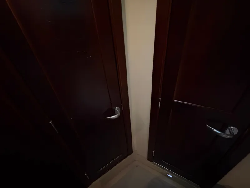 Slide: The Image of Sea Ray 500 Sedan Bridge 2005 - 111