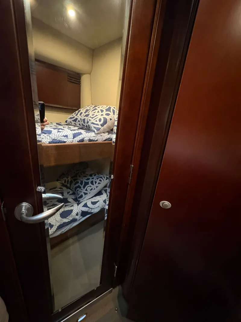 Slide: The Image of Sea Ray 500 Sedan Bridge 2005 - 116