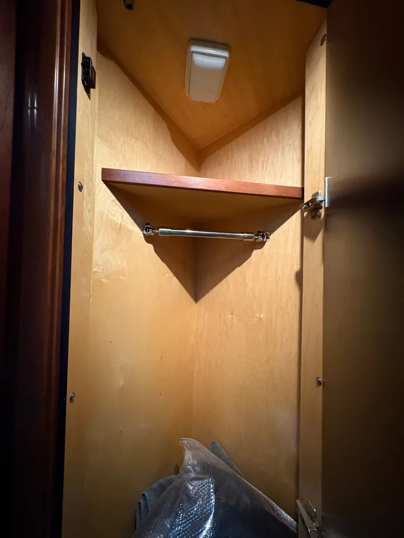 Slide: The Image of Sea Ray 500 Sedan Bridge 2005 - 117