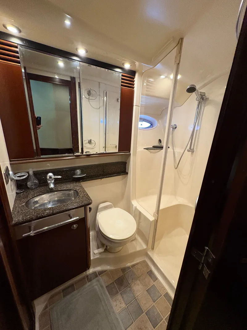 Slide: The Image of Sea Ray 500 Sedan Bridge 2005 - 121