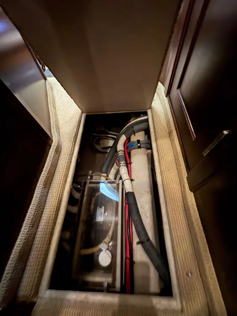 Slide: The Image of Sea Ray 500 Sedan Bridge 2005 - 124