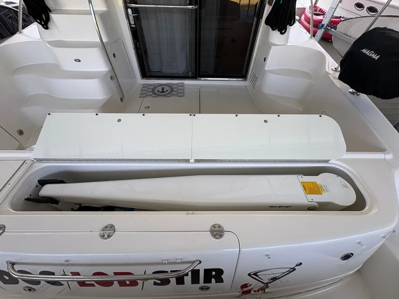 Slide: The Image of Sea Ray 500 Sedan Bridge 2005 - 13