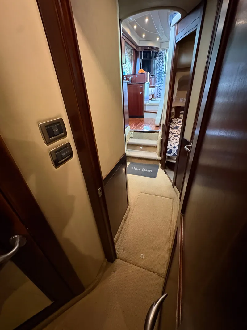 Slide: The Image of Sea Ray 500 Sedan Bridge 2005 - 130