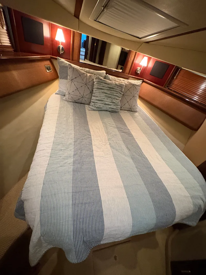 Slide: The Image of Sea Ray 500 Sedan Bridge 2005 - 136