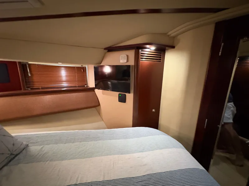 Slide: The Image of Sea Ray 500 Sedan Bridge 2005 - 137