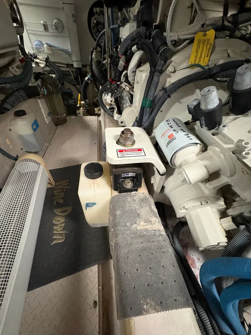 Slide: The Image of Sea Ray 500 Sedan Bridge 2005 - 167