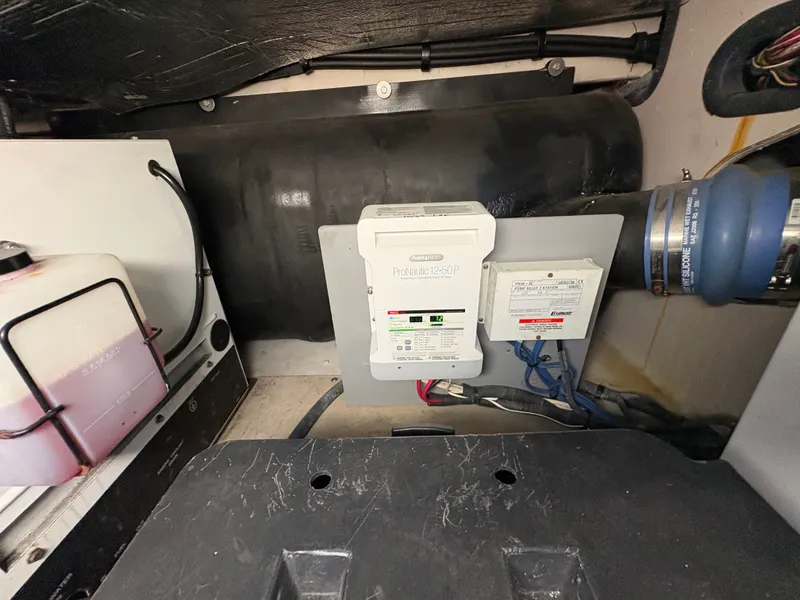 Slide: The Image of Sea Ray 500 Sedan Bridge 2005 - 168