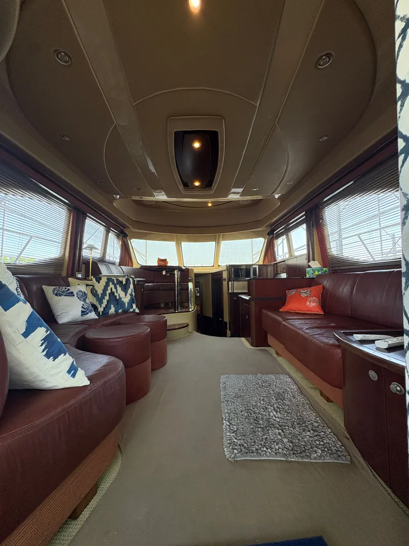 Slide: The Image of Sea Ray 500 Sedan Bridge 2005 - 19