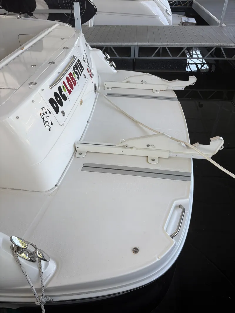 Slide: The Image of Sea Ray 500 Sedan Bridge 2005 - 198