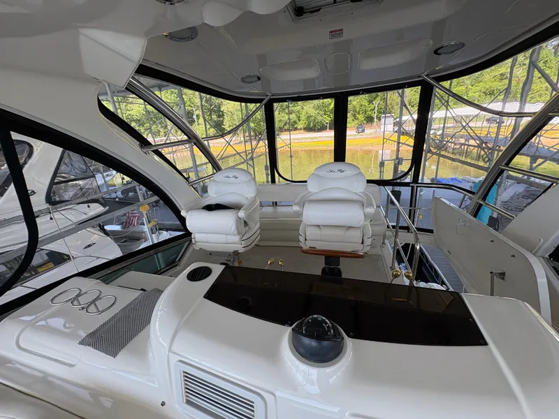 Slide: The Image of Sea Ray 500 Sedan Bridge 2005 - 31