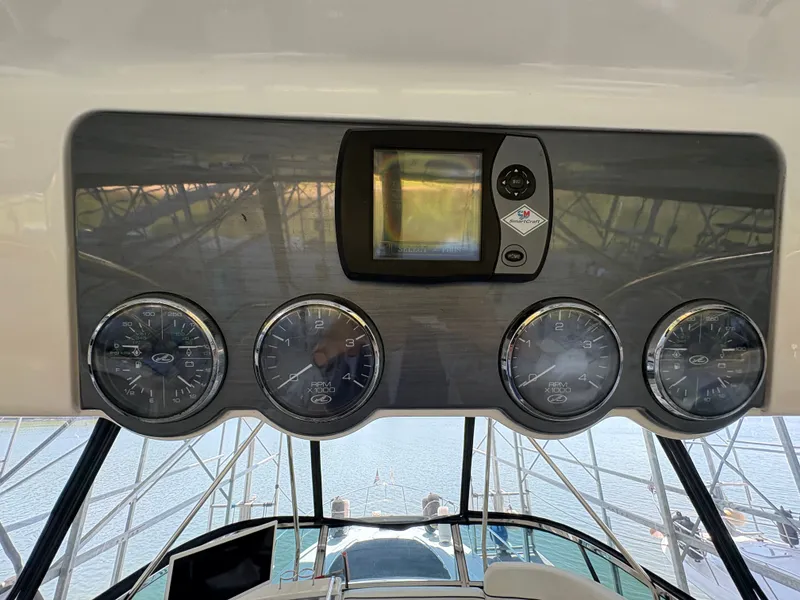 Slide: The Image of Sea Ray 500 Sedan Bridge 2005 - 48