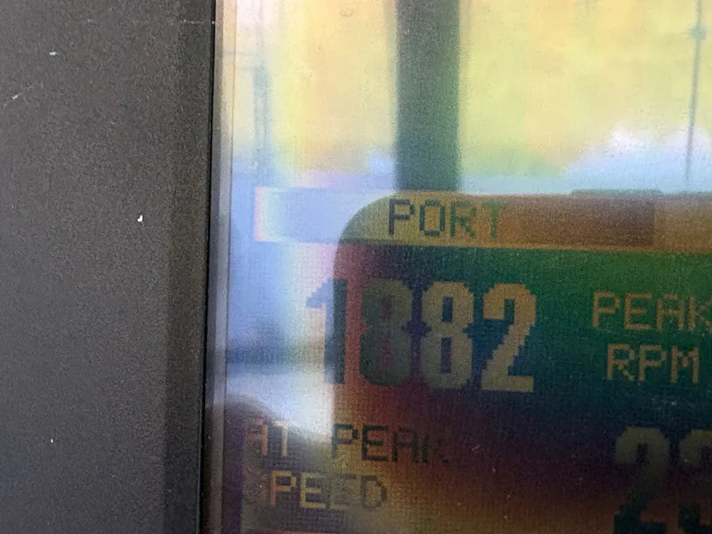 Slide: The Image of Sea Ray 500 Sedan Bridge 2005 - 50