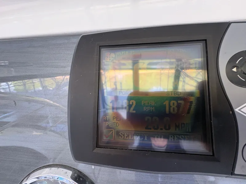 Slide: The Image of Sea Ray 500 Sedan Bridge 2005 - 51