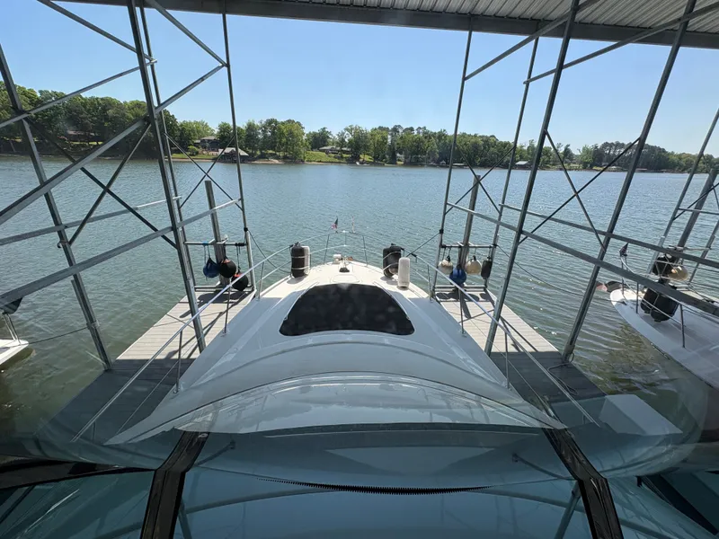 Slide: The Image of Sea Ray 500 Sedan Bridge 2005 - 59