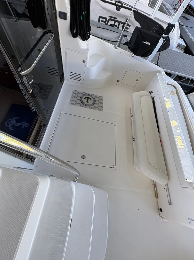 Slide: The Image of Sea Ray 500 Sedan Bridge 2005 - 60