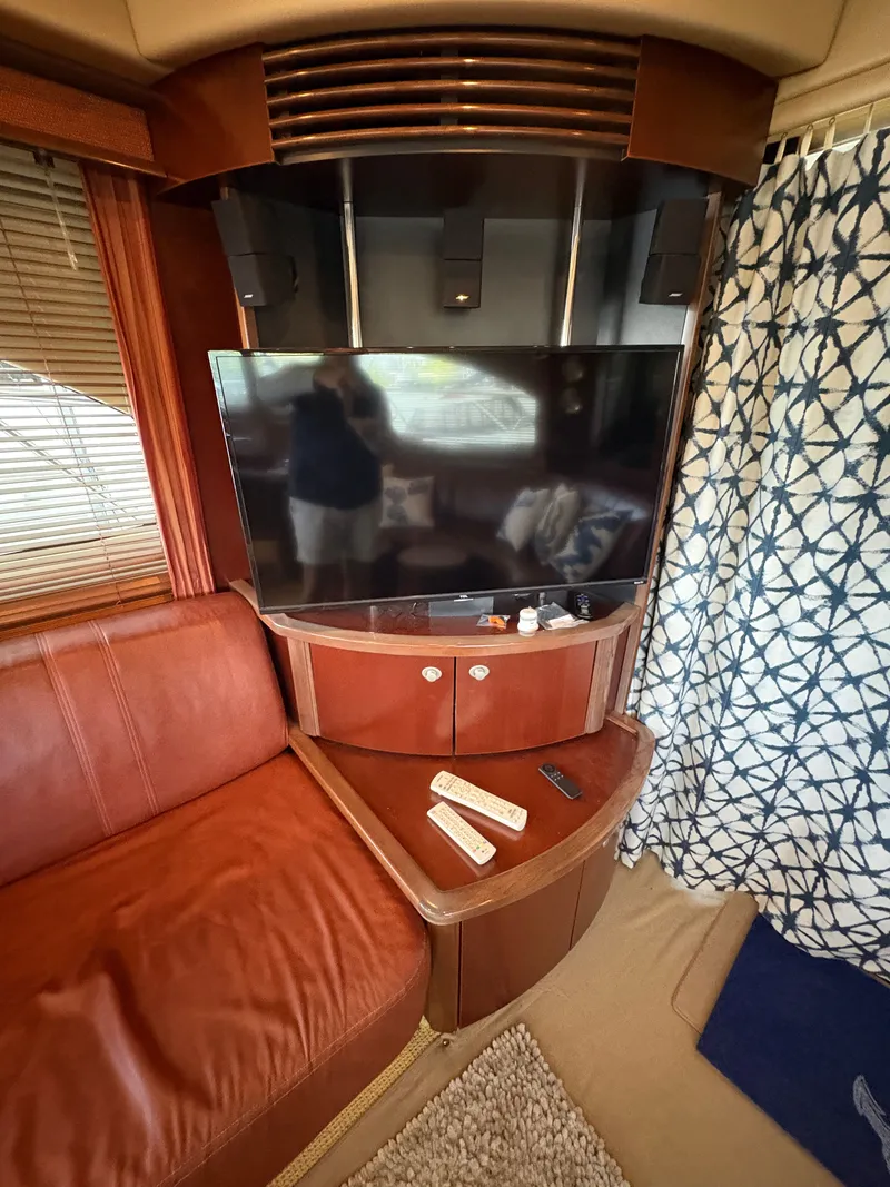 Slide: The Image of Sea Ray 500 Sedan Bridge 2005 - 69