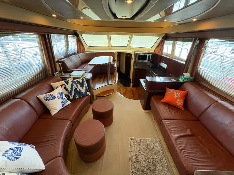 Slide: The Image of Sea Ray 500 Sedan Bridge 2005 - 76