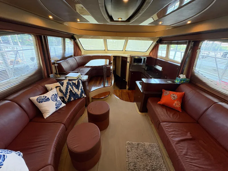 Slide: The Image of Sea Ray 500 Sedan Bridge 2005 - 77