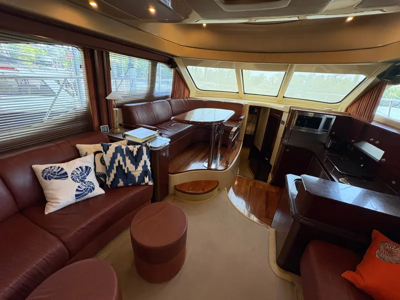 Slide: The Image of Sea Ray 500 Sedan Bridge 2005 - 78