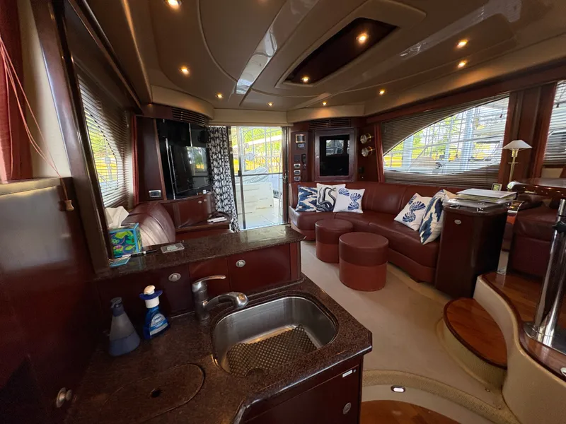 Slide: The Image of Sea Ray 500 Sedan Bridge 2005 - 81