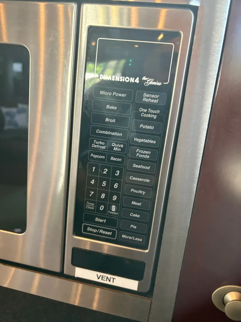 Slide: The Image of Sea Ray 500 Sedan Bridge 2005 - 83