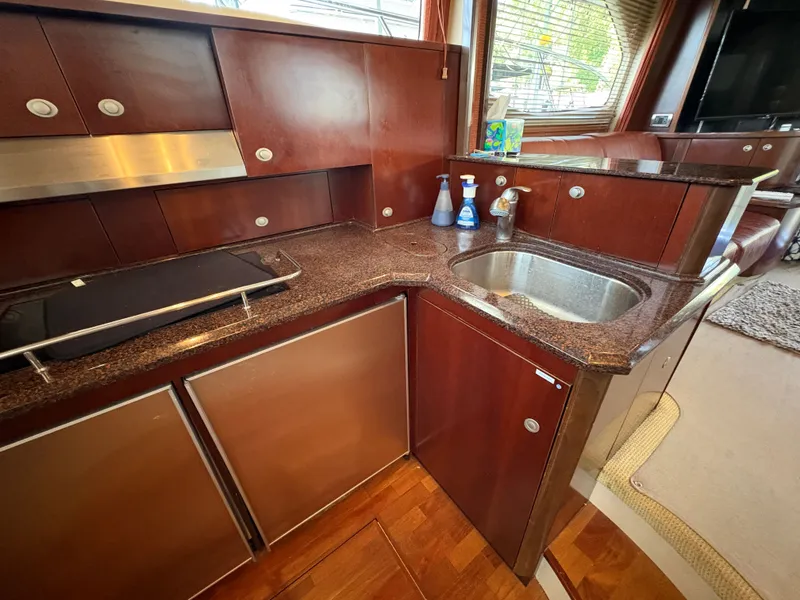 Slide: The Image of Sea Ray 500 Sedan Bridge 2005 - 86