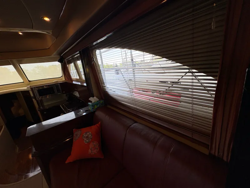 Slide: The Image of Sea Ray 500 Sedan Bridge 2005 - 94