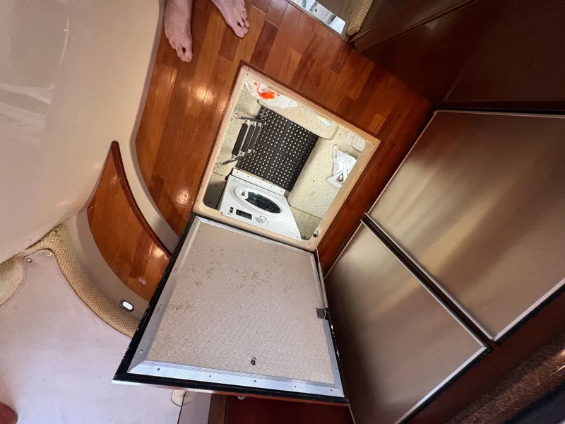 Slide: The Image of Sea Ray 500 Sedan Bridge 2005 - 98