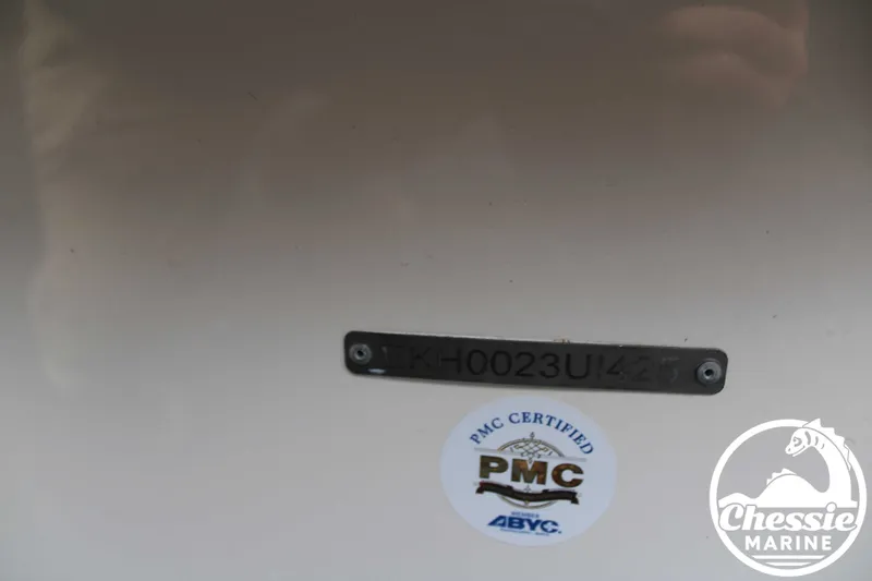 Slide: The Image of Sea Chaser EV198 Sea Skiff 2025 - 9