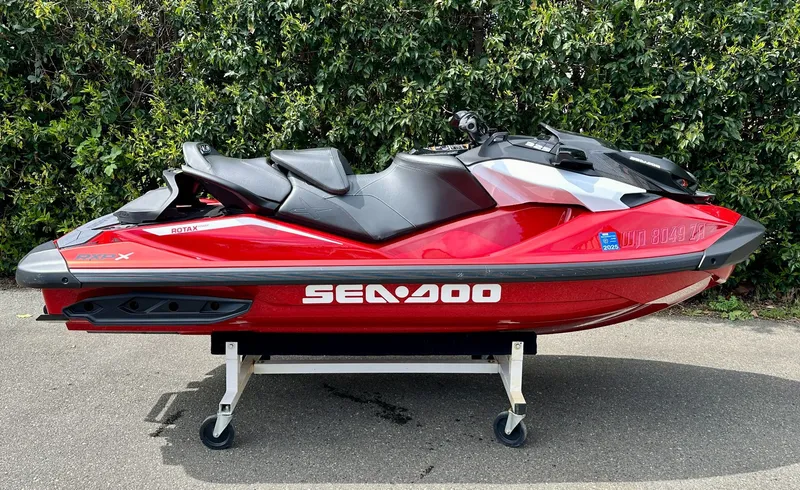 The Image of Sea-Doo RXP-X 325 2024 - 1