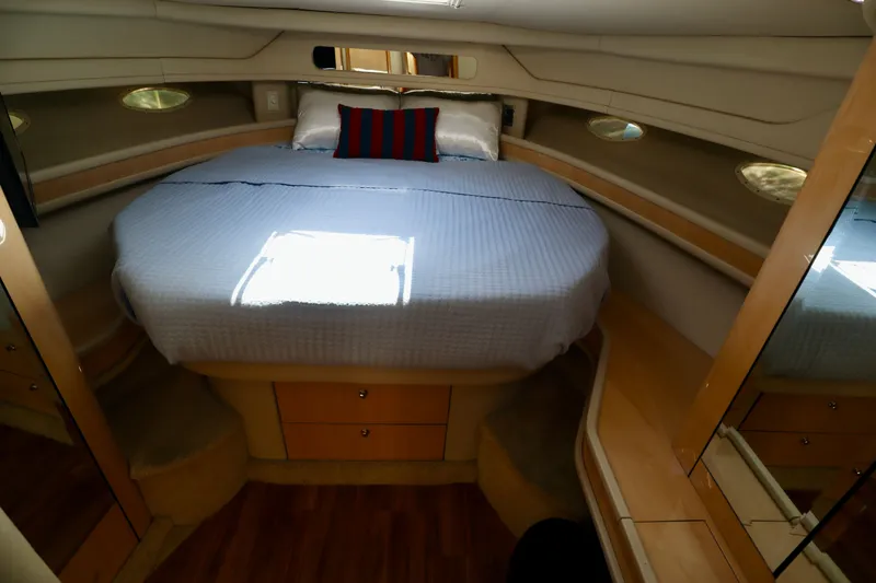 Slide: The Image of Sea Ray Sundancer 460 1999 - 17