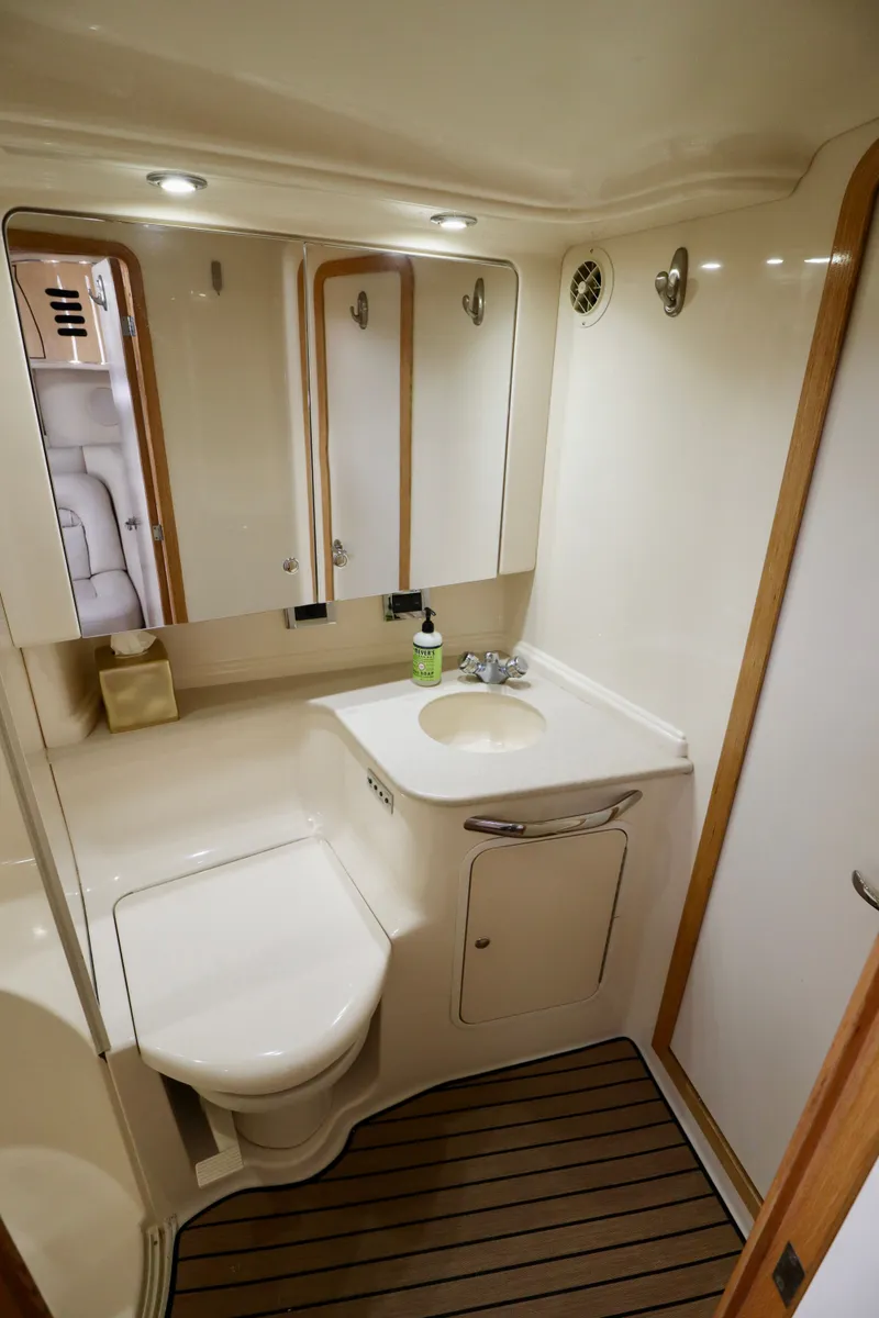 Slide: The Image of Sea Ray Sundancer 460 1999 - 19