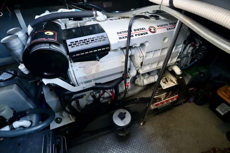 Slide: The Image of Volvo Penta engine in 1999 Sea Ray Sundancer 460. - 53