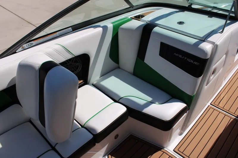 Slide: The Image of Nautique 210 Super Air Nautique 2016 - 12