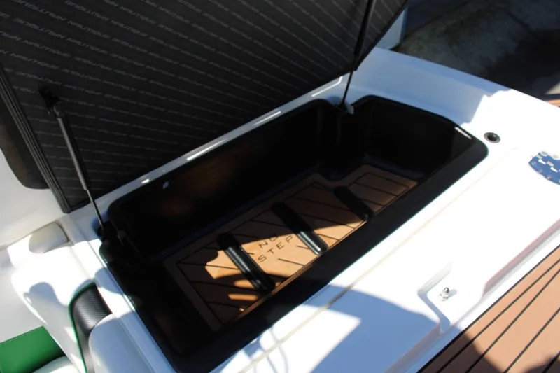 Slide: The Image of Nautique 210 Super Air Nautique 2016 - 19