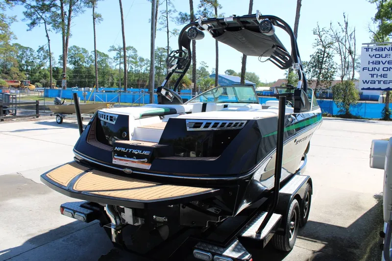 Slide: The Image of Nautique 210 Super Air Nautique 2016 - 22