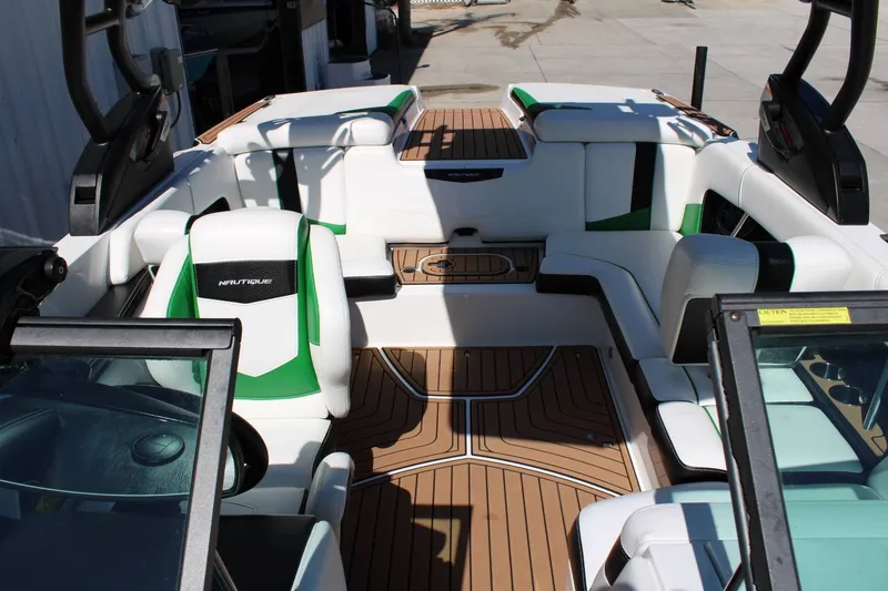 Slide: The Image of Nautique 210 Super Air Nautique 2016 - 7