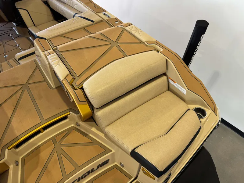 Slide: The Image of Nautique Super Air Nautique G23 Paragon 2025 - 8