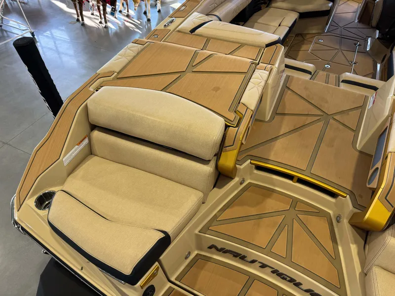 Slide: The Image of Nautique Super Air Nautique G23 Paragon 2025 - 9