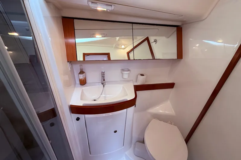 Slide: The Image of Vitrifrigo label inside 2009 Beneteau Oceanis 40, detailing model and specifications. - 62