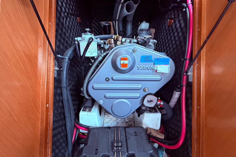 Slide: The Image of Samsung TV screen on Beneteau Oceanis 40 yacht, 2009 model. - 81