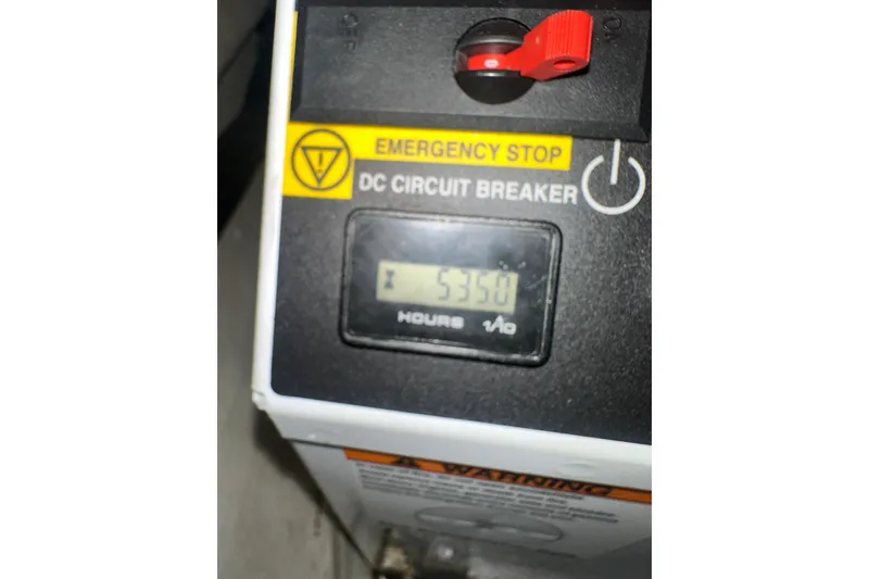 Slide: The Image of DC circuit breaker with emergency stop on Beneteau Oceanis 40, 2009 model. - 90