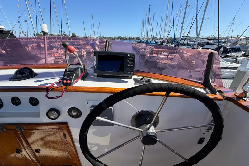 Slide: The Image of Helm of 1982 Lien Hwa 31 boat with steering wheel and navigation equipment. - 19