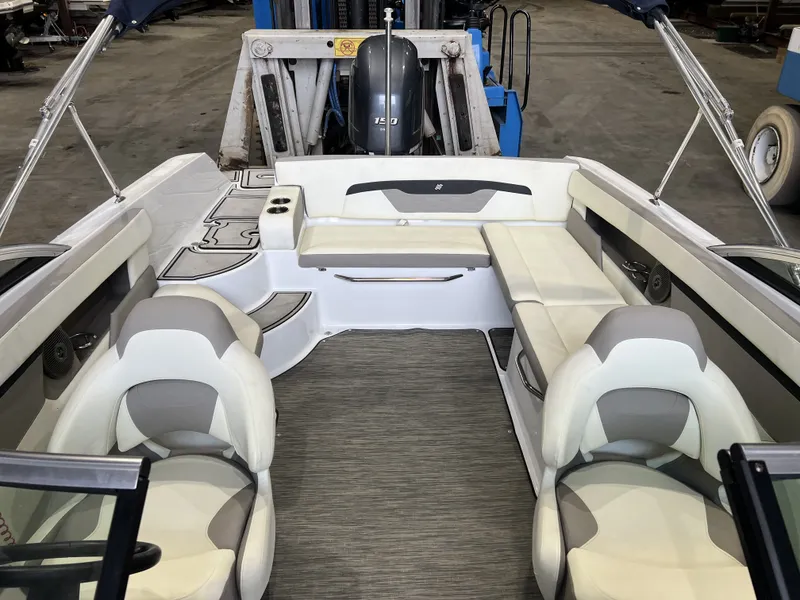 Slide: The Image of Four Winns HD 200 OB 2020 - 15