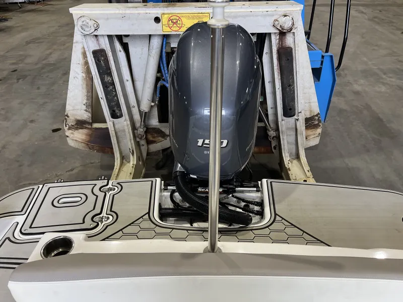 Slide: The Image of Four Winns HD 200 OB 2020 - 16