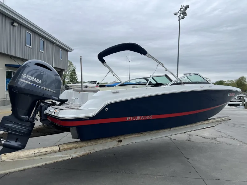 Slide: The Image of Four Winns HD 200 OB 2020 - 8